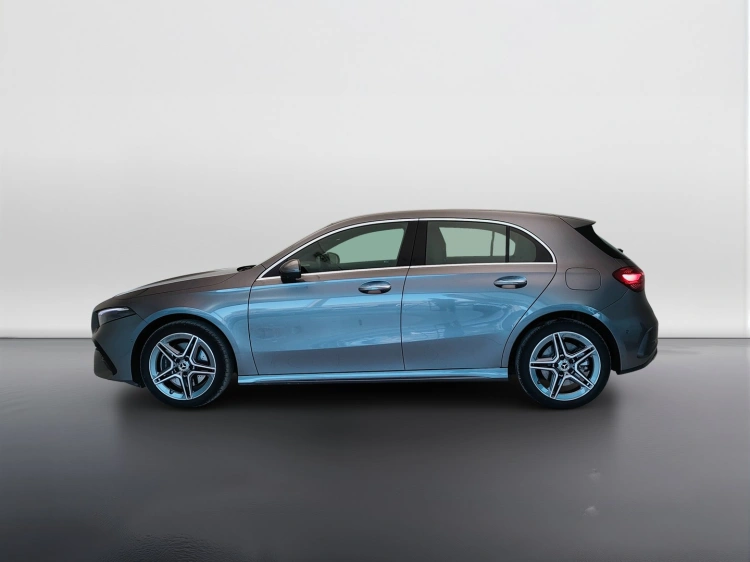 3 - Mercedes-Benz Classe A 250 e con tecnologia ibrida EQ