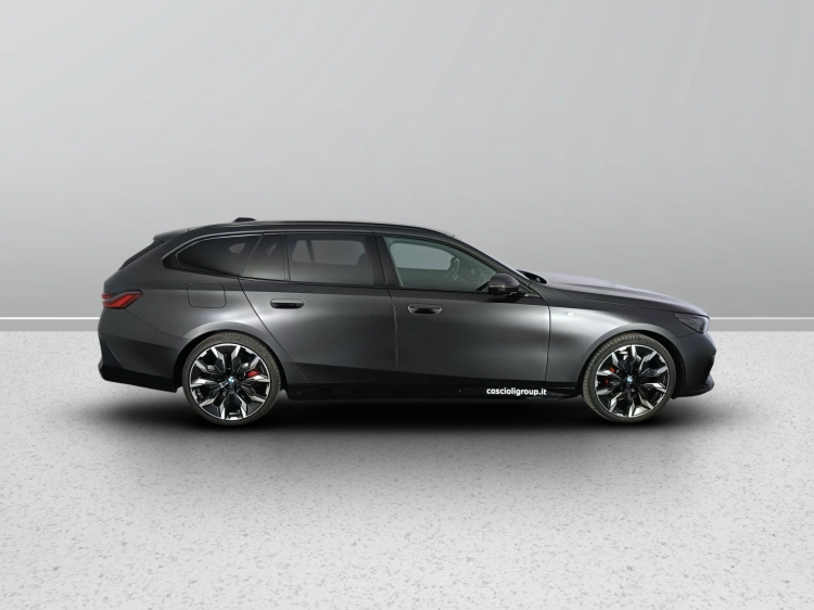 6 - BMW Serie 5 520d Touring 48V xdrive MSport Pro auto