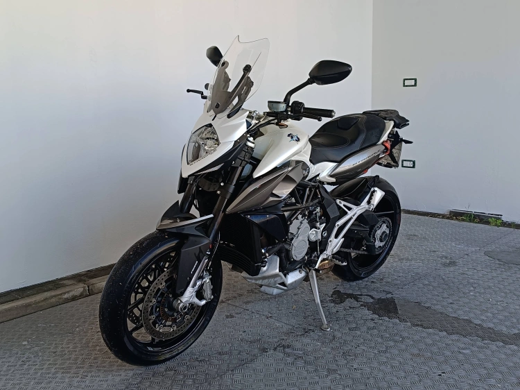 2 - Mv agusta Stradale Stradale 800 Abs