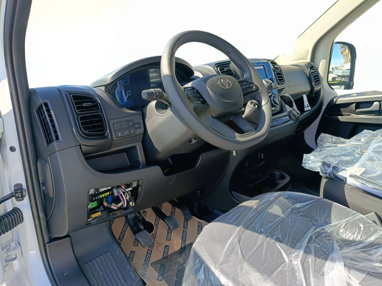 8 - Toyota Professional Proace Max PMAX DRO 140M L4H1 35H S MY24