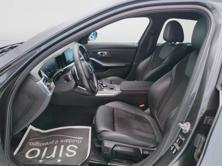17 - BMW Serie 3 320d Touring mhev 48V Msport auto