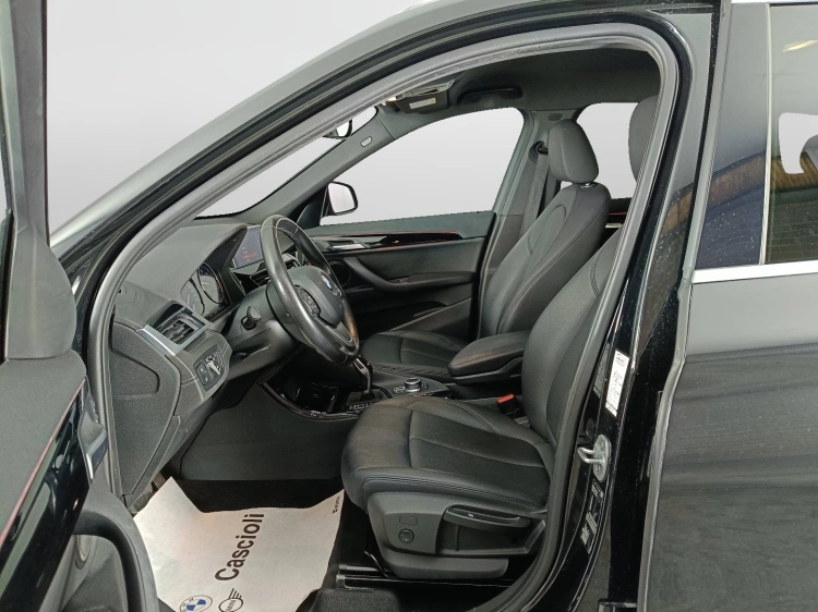 8 - BMW X1 X1 sdrive18d xLine Plus auto