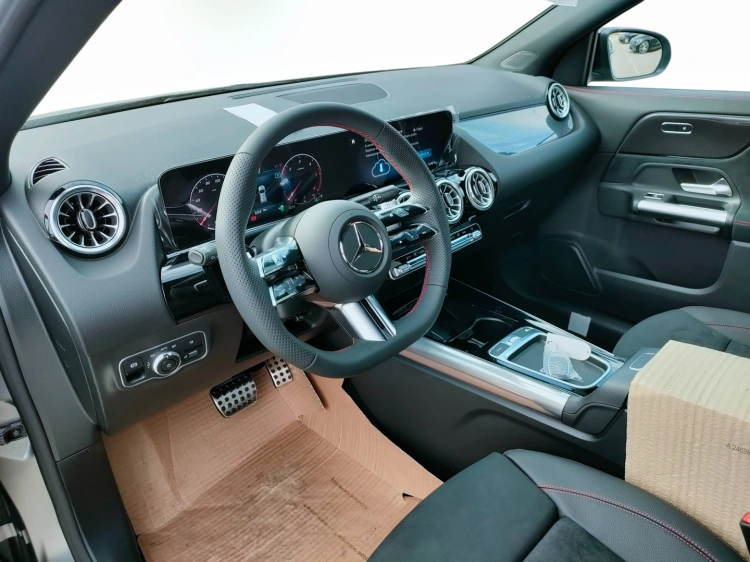 7 - Mercedes-Benz GLA 200 d automatic