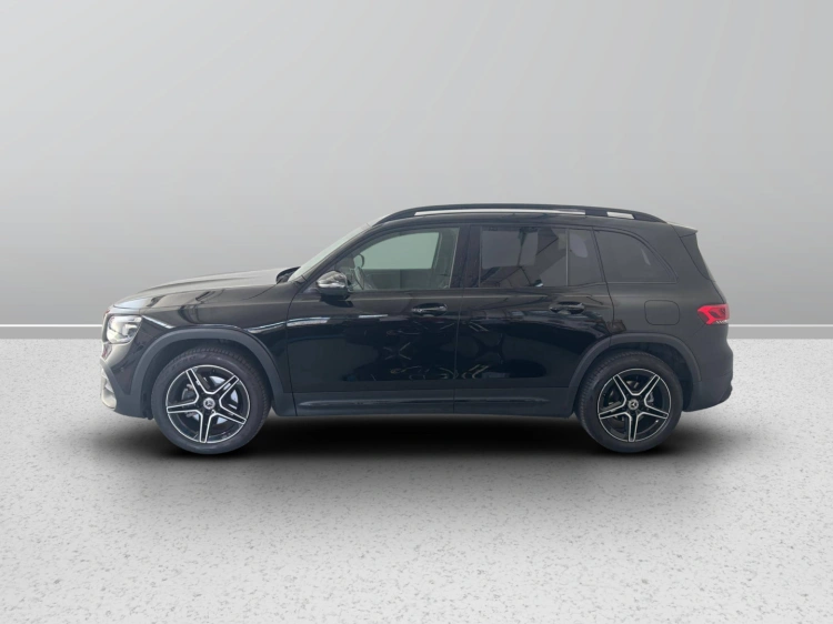 4 - Mercedes-Benz GLB 200 d Premium auto
