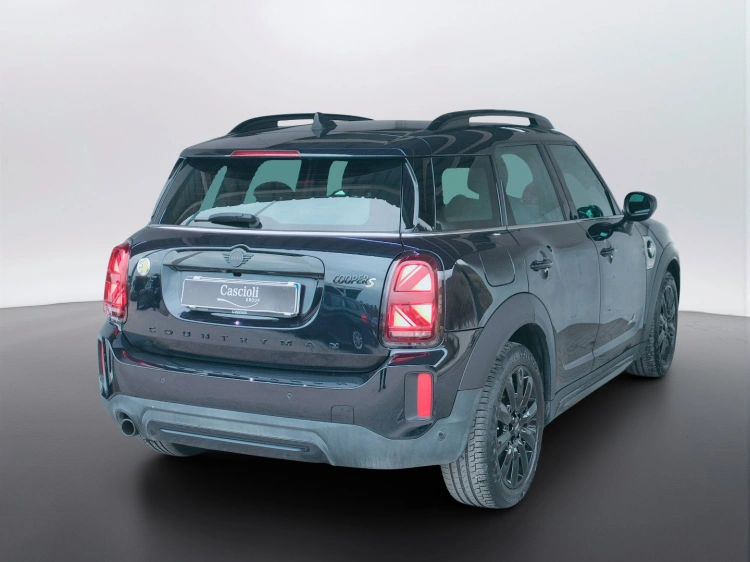 6 - MINI Countryman Mini Countryman 1.5 Cooper SE Essential all4 auto