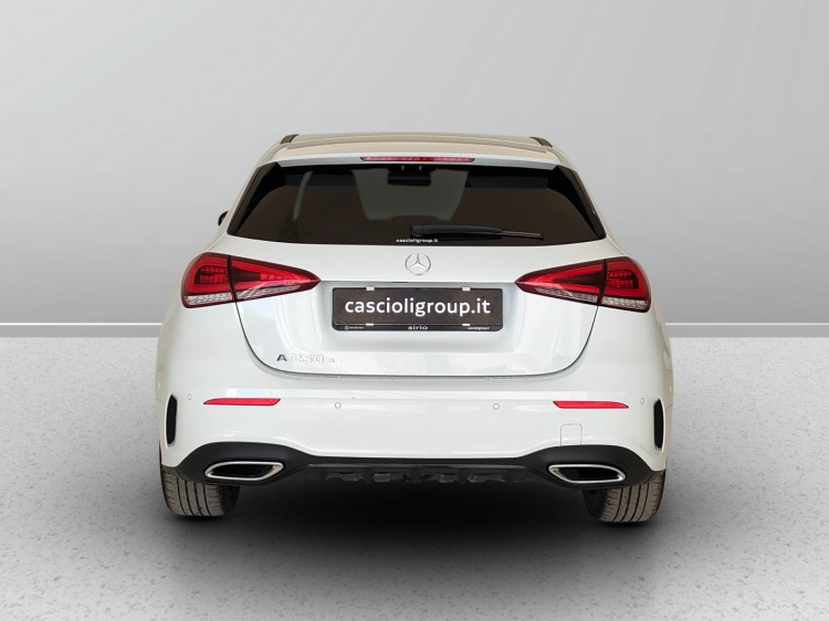 4 - Mercedes-Benz Classe A 250 e phev (eq-power) Premium auto