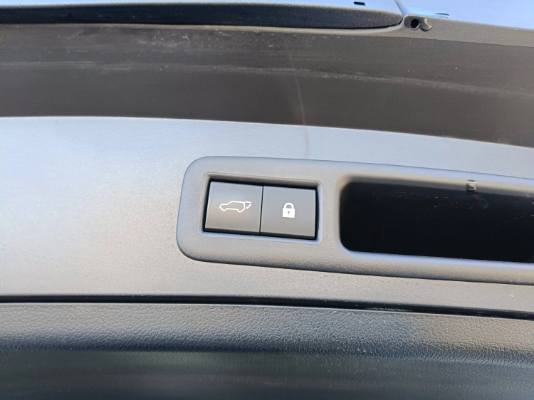 15 - Lexus UX UX 250h 2.0 Luxury 4wd cvt my20