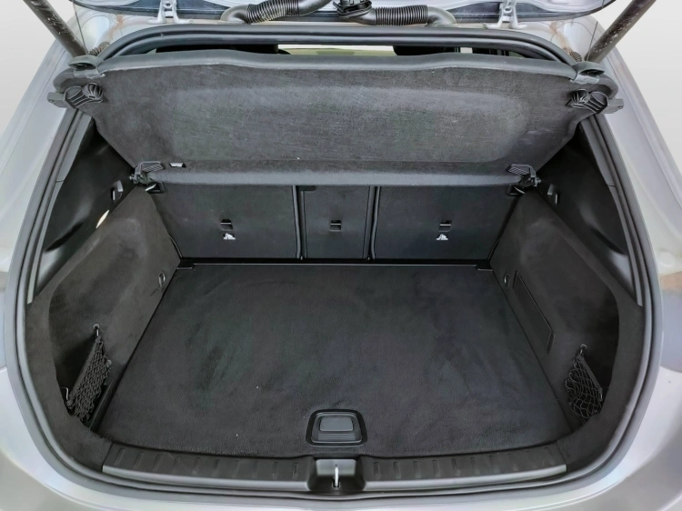 9 - Mercedes-Benz GLA 200 d Premium 4matic auto