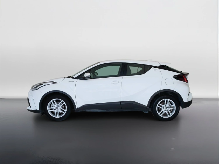 8 - Toyota C-HR C-HR 1.8h Active e-cvt