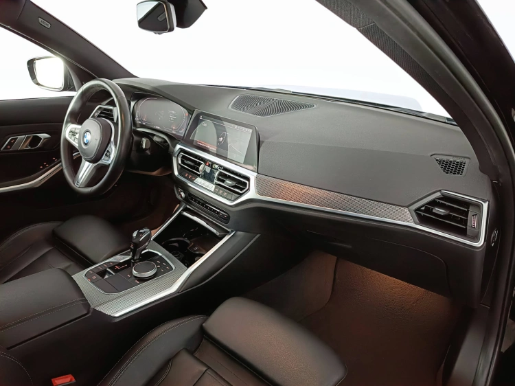 11 - BMW Serie 3 320d Touring mhev 48V xdrive Msport auto