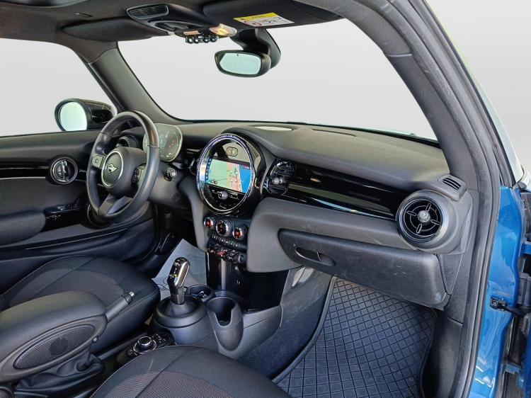 10 - MINI Cooper Mini 3p 1.5 Cooper Business auto
