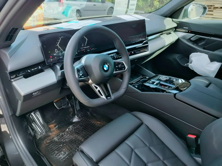 10 - BMW Serie 5 BMW 520d Touring