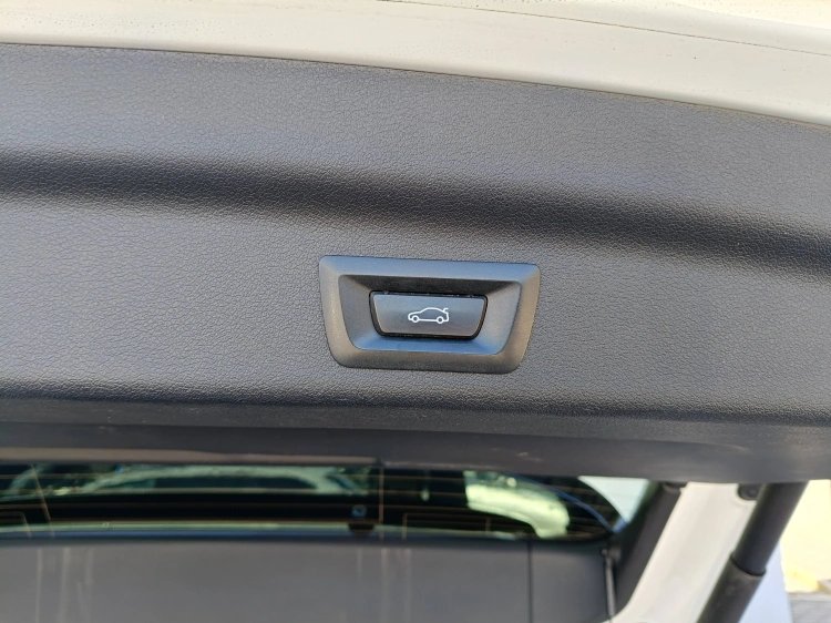 18 - BMW X1 X1 sdrive18d X-Line auto