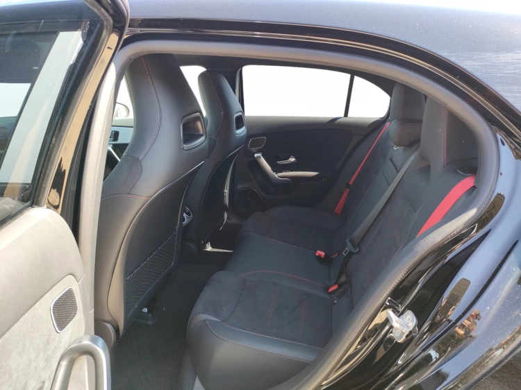 8 - Mercedes AMG Classe A Mercedes-AMG A 35 4MATIC