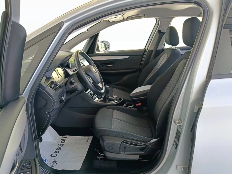 8 - BMW Serie 2 216d Active Tourer Advantage