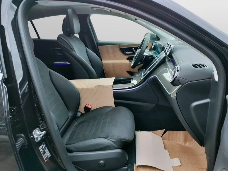 8 - Mercedes-Benz GLC 300 de 4Matic Plug-in Hybrid Coupe