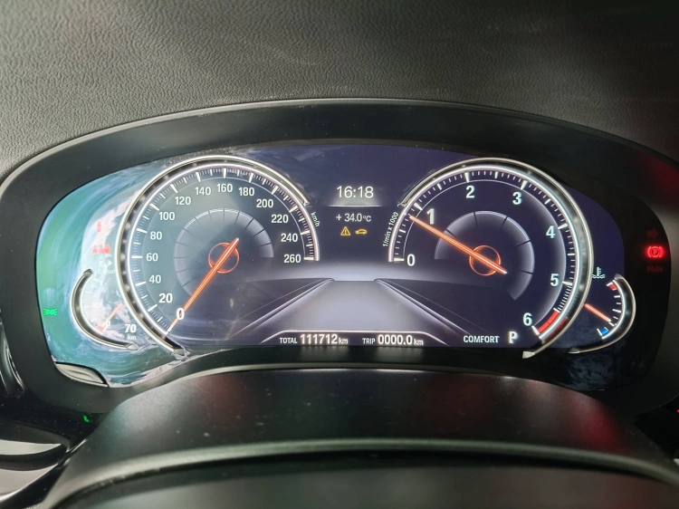 12 - BMW Serie 5 520d Touring xdrive Msport auto