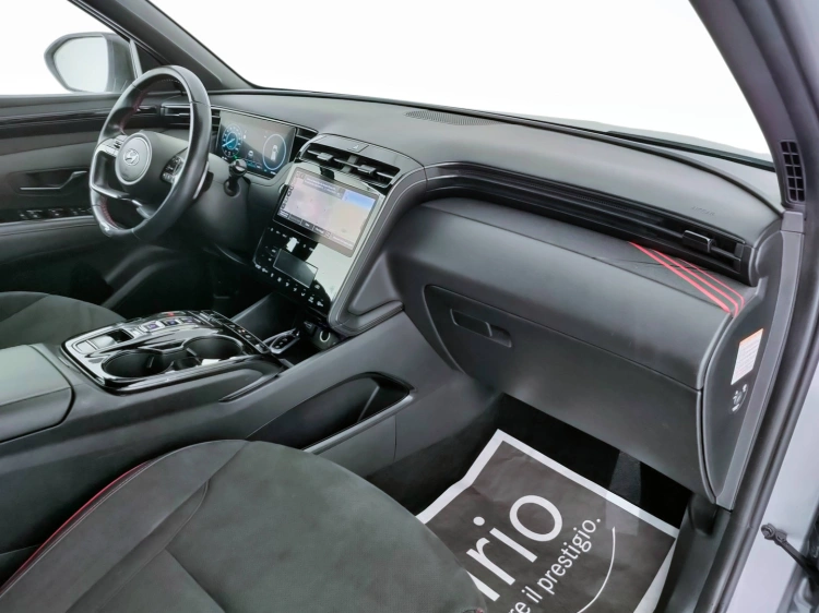 12 - Hyundai Tucson Tucson 1.6 hev NLine 2wd auto