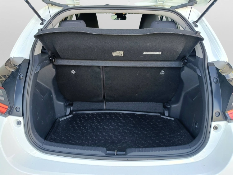 18 - Toyota Yaris Yaris 1.5h Trend