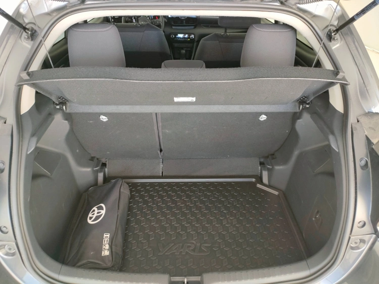5 - Toyota Yaris Yaris 1.5h Trend
