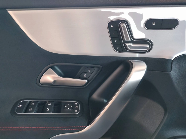 9 - Mercedes AMG Classe A Mercedes-AMG A 35 4MATIC