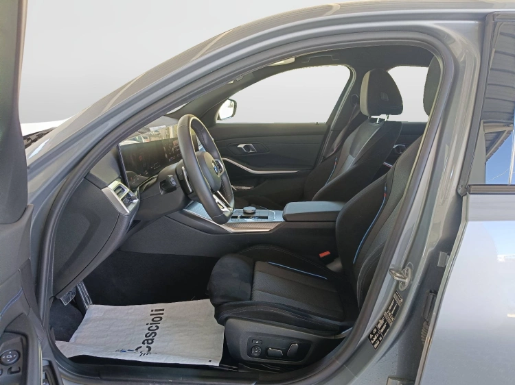 8 - BMW Serie 3 320d mhev 48V xdrive MSport Pro auto