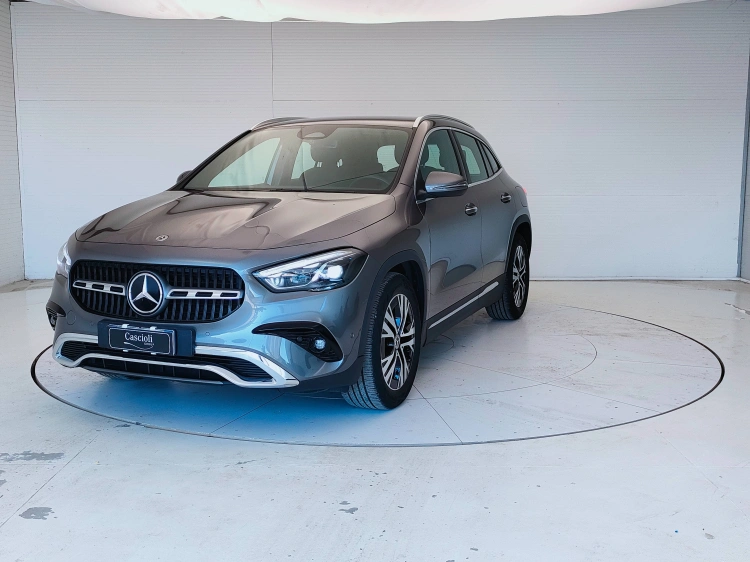 1 - Mercedes-Benz GLA 180 d Progressive Advanced Plus auto