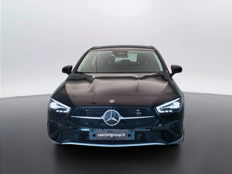 2 - Mercedes-Benz CLA Shooting Brake 180 d Advanced auto