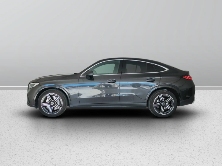 3 - Mercedes-Benz GLC 220 d AMG Line Advanced 4matic auto