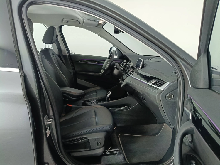 11 - BMW X1 X1 sdrive18d xLine Plus auto