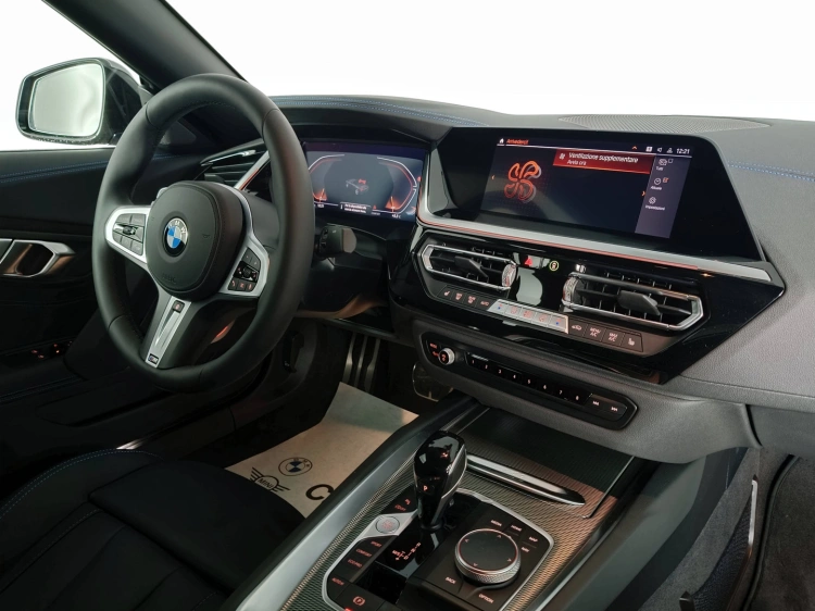 11 - BMW Z4 BMW Z4 sDrive20i