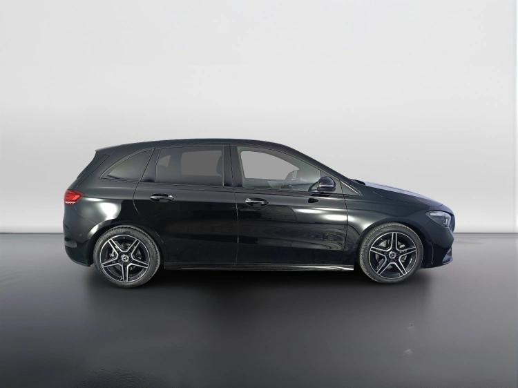6 - Mercedes-Benz Classe B 180 d AMG Line Premium auto