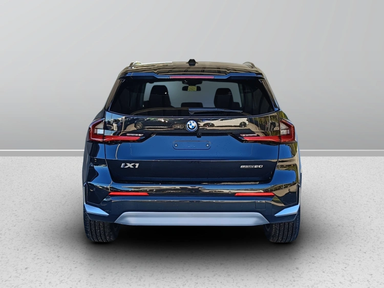 5 - BMW iX1 BMW iX1 eDrive20