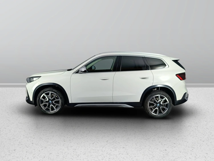 3 - BMW X1 X1 sdrive18d X-Line auto