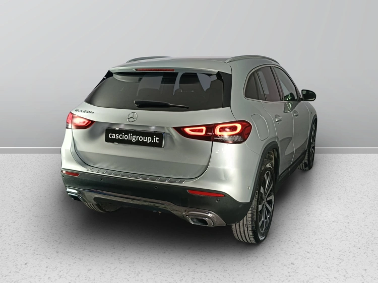 5 - Mercedes-Benz GLA Mercedes GLA250 e phev advanced auto