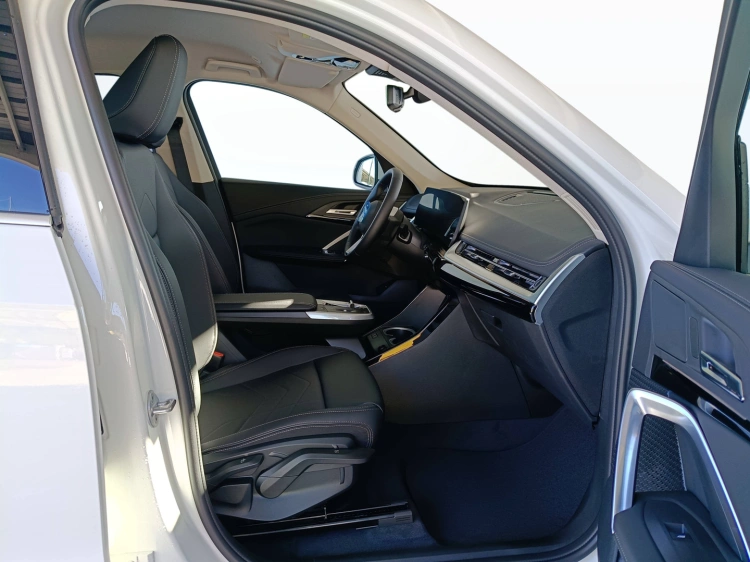 10 - BMW iX1 BMW iX1 eDrive20-Special Edition