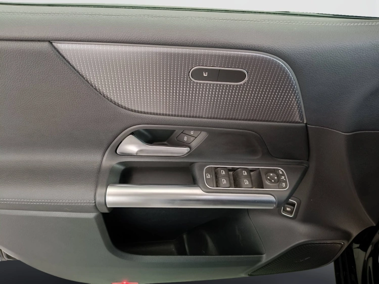 20 - Mercedes-Benz Classe B 180 d Sport Plus auto