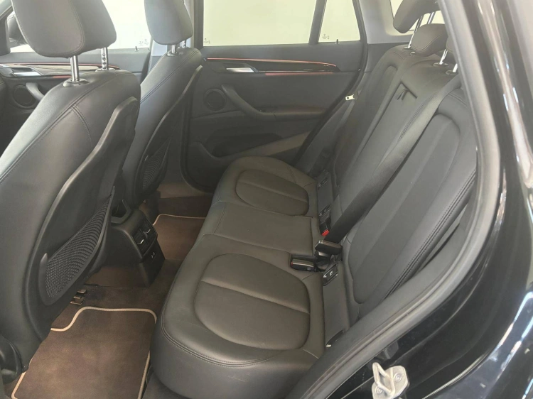 12 - BMW X1 X1 xdrive18d xLine Plus auto