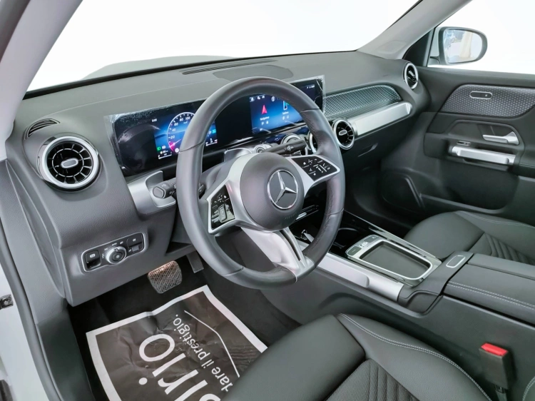 14 - Mercedes-Benz GLB 180 d Progressive Advanced auto