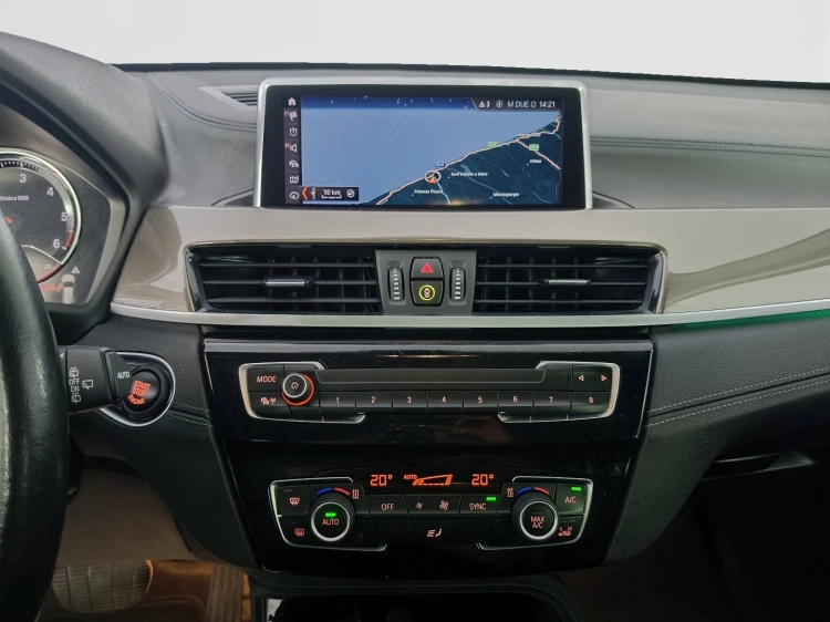 14 - BMW X1 X1 sdrive18d xLine auto