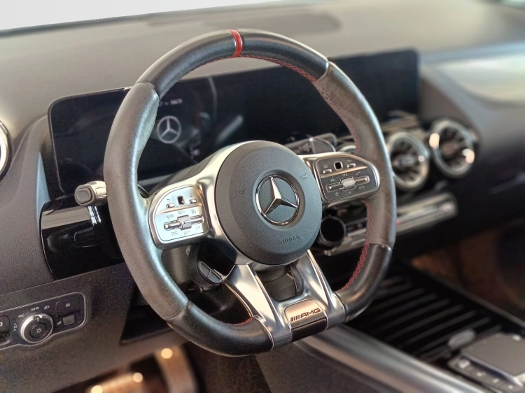 18 - Mercedes AMG GLA GLA 35 AMG 4matic auto