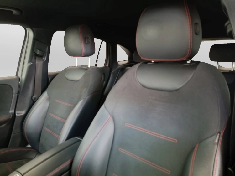 18 - Mercedes-Benz GLA 250 e phev (eq-power) Premium auto