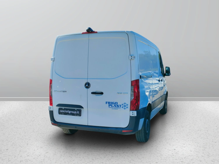 5 - Mercedes Vans Sprinter 215 2.0 cdi F 32/30 fwd H1