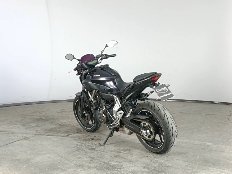 6 - Yamaha MT MT-07 690 Abs