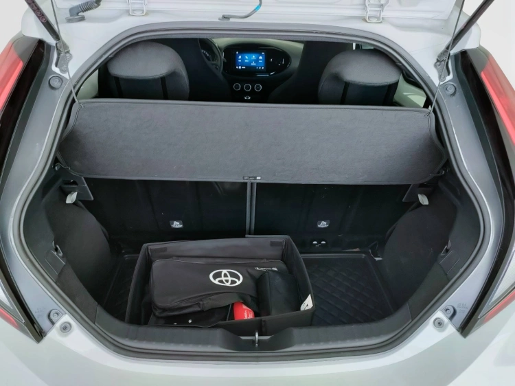 11 - Toyota Aygo X Aygo X 1.0 Active 72cv