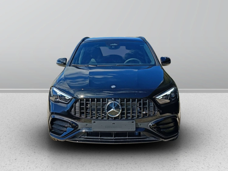 2 - Mercedes AMG GLA Mercedes-AMG GLA 35 4MATIC