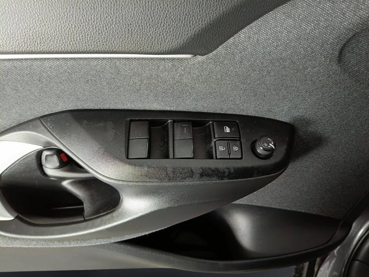 17 - Toyota Yaris Cross Yaris Cross 1.5h Trend fwd 116cv e-cvt