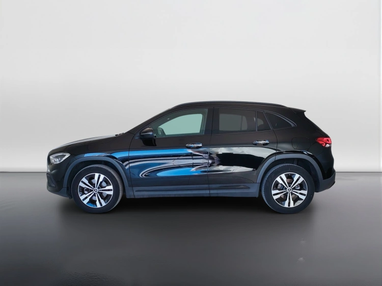 8 - Mercedes-Benz GLA 200 d Sport Plus auto