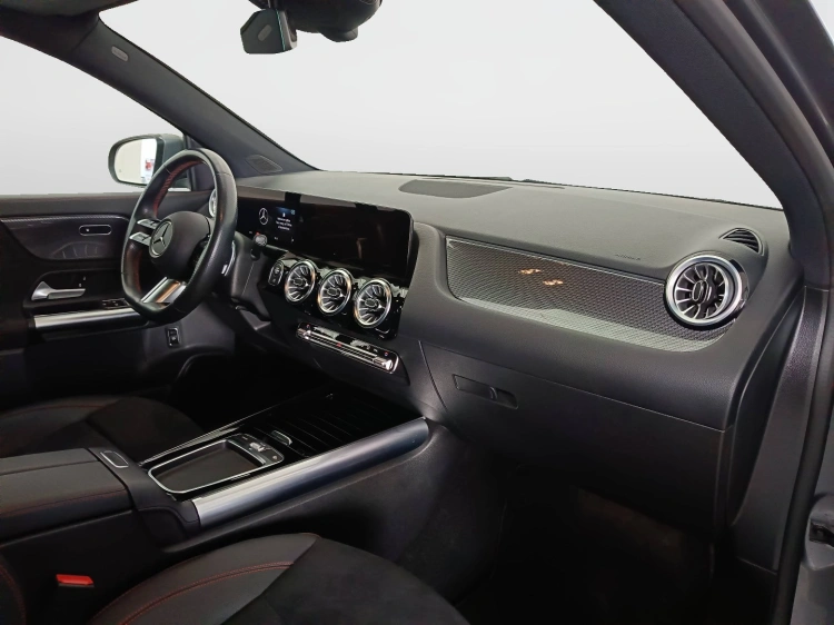 10 - Mercedes-Benz GLA 200 d AMG Line Premium 4matic auto