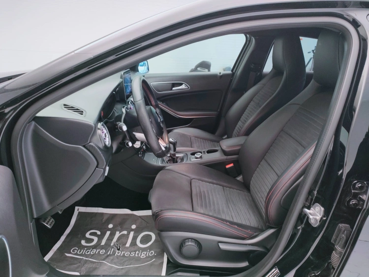 16 - Mercedes-Benz Classe A 180 d Premium my16